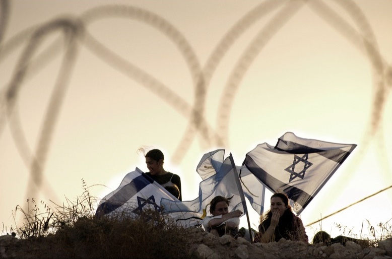 حقوق الإنسان والرأي العام في إسرائيل: الغضب مقابل النزعة الواقعية والعملية